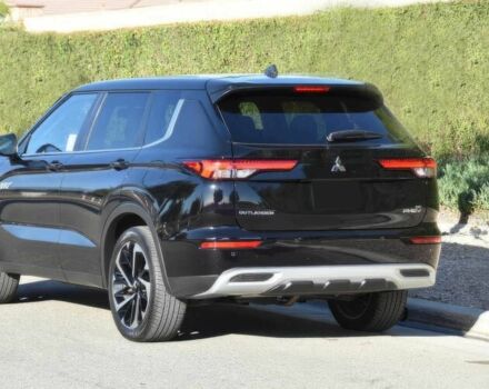 Чорний Міцубісі Аутлендер, об'ємом двигуна 2.4 л та пробігом 16 тис. км за 25500 $, фото 6 на Automoto.ua