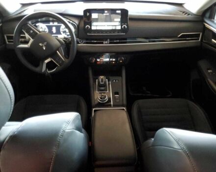 Чорний Міцубісі Аутлендер, об'ємом двигуна 2.4 л та пробігом 15 тис. км за 8500 $, фото 7 на Automoto.ua