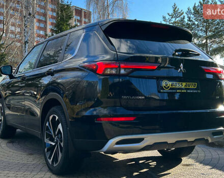 Черный Мицубиси Аутлендер, объемом двигателя 2.49 л и пробегом 6 тыс. км за 29300 $, фото 4 на Automoto.ua