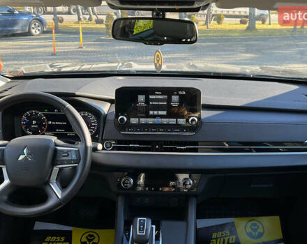 Черный Мицубиси Аутлендер, объемом двигателя 2.49 л и пробегом 6 тыс. км за 29300 $, фото 12 на Automoto.ua