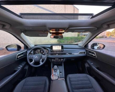 Чорний Міцубісі Аутлендер, об'ємом двигуна 2.4 л та пробігом 16 тис. км за 25500 $, фото 7 на Automoto.ua