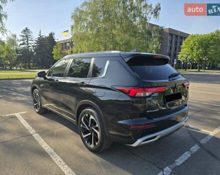 Черный Мицубиси Аутлендер, объемом двигателя 2.36 л и пробегом 37 тыс. км за 37000 $, фото 11 на Automoto.ua