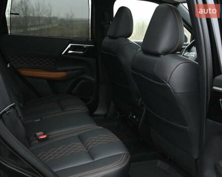 Черный Мицубиси Аутлендер, объемом двигателя 2.36 л и пробегом 20 тыс. км за 38000 $, фото 46 на Automoto.ua