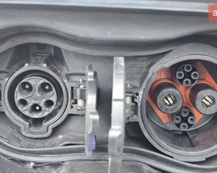 Черный Мицубиси Аутлендер, объемом двигателя 2.36 л и пробегом 37 тыс. км за 37000 $, фото 71 на Automoto.ua