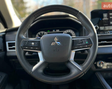 Черный Мицубиси Аутлендер, объемом двигателя 2.49 л и пробегом 6 тыс. км за 29300 $, фото 9 на Automoto.ua