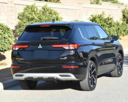 Чорний Міцубісі Аутлендер, об'ємом двигуна 2.4 л та пробігом 16 тис. км за 25500 $, фото 5 на Automoto.ua