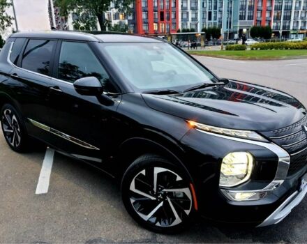 Черный Мицубиси Аутлендер, объемом двигателя 2.5 л и пробегом 5 тыс. км за 32499 $, фото 2 на Automoto.ua