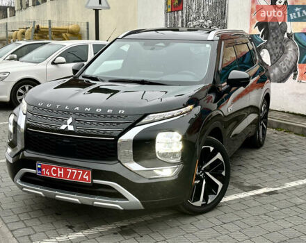 Черный Мицубиси Аутлендер, объемом двигателя 2.4 л и пробегом 56 тыс. км за 37300 $, фото 2 на Automoto.ua