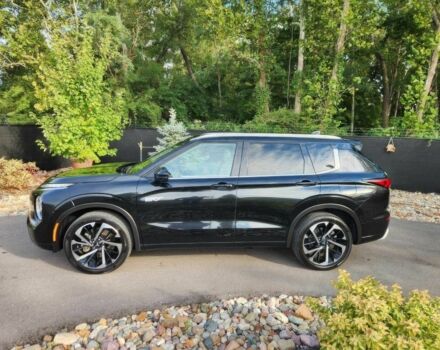 Черный Мицубиси Аутлендер, объемом двигателя 2.4 л и пробегом 26 тыс. км за 14200 $, фото 2 на Automoto.ua