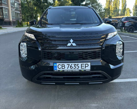Черный Мицубиси Аутлендер, объемом двигателя 2.36 л и пробегом 21 тыс. км за 44000 $, фото 6 на Automoto.ua