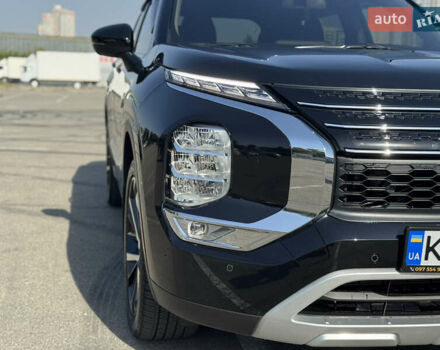 Чорний Міцубісі Аутлендер, об'ємом двигуна 2.36 л та пробігом 10 тис. км за 43500 $, фото 3 на Automoto.ua