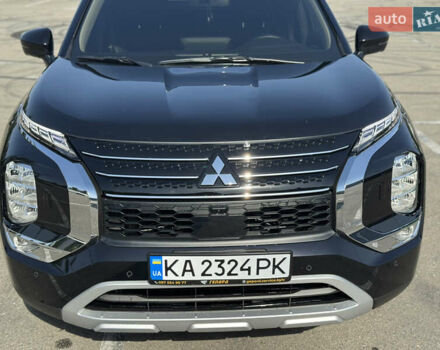 Чорний Міцубісі Аутлендер, об'ємом двигуна 2.36 л та пробігом 10 тис. км за 43500 $, фото 2 на Automoto.ua
