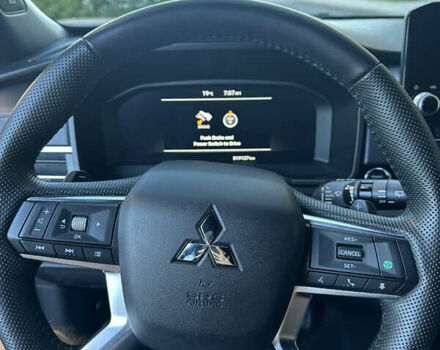 Черный Мицубиси Аутлендер, объемом двигателя 2.36 л и пробегом 21 тыс. км за 44000 $, фото 9 на Automoto.ua