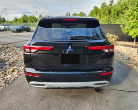 Чорний Міцубісі Аутлендер, об'ємом двигуна 0 л та пробігом 12 тис. км за 26000 $, фото 6 на Automoto.ua