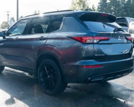 Черный Мицубиси Аутлендер, объемом двигателя 2.4 л и пробегом 6 тыс. км за 15200 $, фото 3 на Automoto.ua