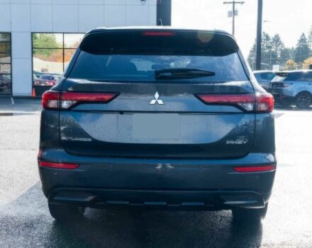 Черный Мицубиси Аутлендер, объемом двигателя 2.4 л и пробегом 6 тыс. км за 15200 $, фото 4 на Automoto.ua