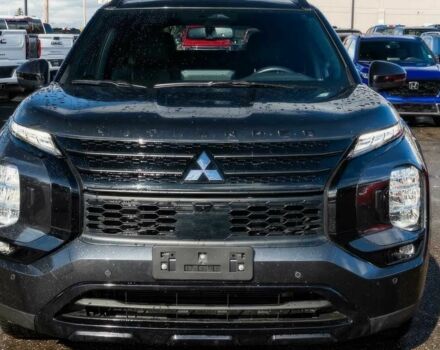 Черный Мицубиси Аутлендер, объемом двигателя 2.4 л и пробегом 6 тыс. км за 15200 $, фото 1 на Automoto.ua