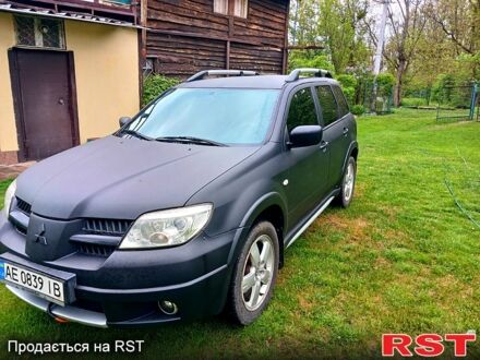 Мицубиси Аутлендер 2005 в Днепре (Днепропетровске) на Automoto.ua Черный Мицубиси Аутлендер, объемом двигателя 2.4 л и пробегом 275 тыс. км за 5000 $, фото 1 на Automoto.ua