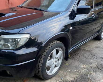 Міцубісі Аутлендер 2006 у Конотопе на Automoto.ua Чорний Міцубісі Аутлендер, об'ємом двигуна 2 л та пробігом 257 тис. км за 5800 $, фото 1 на Automoto.ua