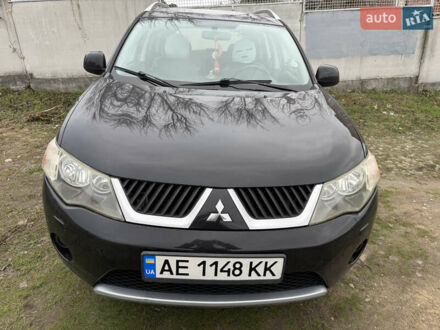 Чорний Міцубісі Аутлендер, об'ємом двигуна 3 л та пробігом 300 тис. км за 9500 $, фото 1 на Automoto.ua