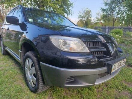 Міцубісі Аутлендер 2007 у Києві на Automoto.ua Чорний Міцубісі Аутлендер, об'ємом двигуна 2 л та пробігом 238 тис. км за 6300 $, фото 1 на Automoto.ua