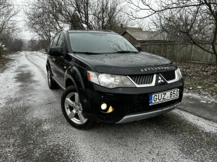 Черный Мицубиси Аутлендер, объемом двигателя 0 л и пробегом 381 тыс. км за 4200 $, фото 1 на Automoto.ua