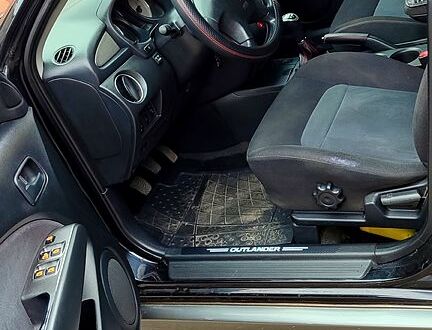 Міцубісі Аутлендер 2008 у Лубнах на Automoto.ua Чорний Міцубісі Аутлендер, об'ємом двигуна 2 л та пробігом 219 тис. км за 7500 $, фото 1 на Automoto.ua