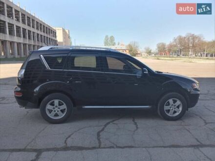 Міцубісі Аутлендер 2010 у Тернополі на Automoto.ua Чорний Міцубісі Аутлендер, об'ємом двигуна 2 л та пробігом 224 тис. км за 12300 $, фото 1 на Automoto.ua