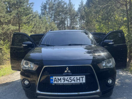 Міцубісі Аутлендер 2011 у Житомирі на Automoto.ua Чорний Міцубісі Аутлендер, об'ємом двигуна 2.2 л та пробігом 232 тис. км за 12000 $, фото 1 на Automoto.ua