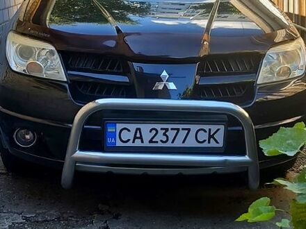 Міцубісі Аутлендер 2011 у Черкасах на Automoto.ua Чорний Міцубісі Аутлендер, об'ємом двигуна 1.5 л та пробігом 196 тис. км за 7950 $, фото 1 на Automoto.ua