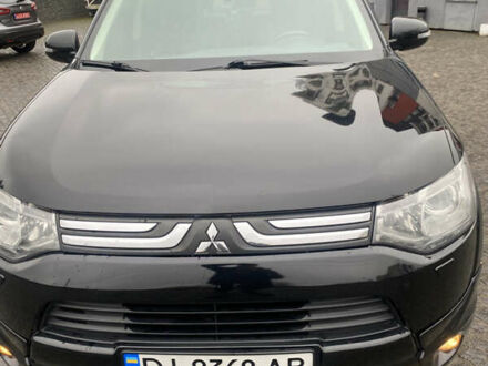 Черный Мицубиси Аутлендер, объемом двигателя 2.27 л и пробегом 280 тыс. км за 11808 $, фото 1 на Automoto.ua