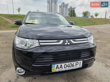 Мицубиси Аутлендер 2013 в Киеве на Automoto.ua Черный Мицубиси Аутлендер, объемом двигателя 2.36 л и пробегом 106 тыс. км за 16200 $, фото 1 на Automoto.ua