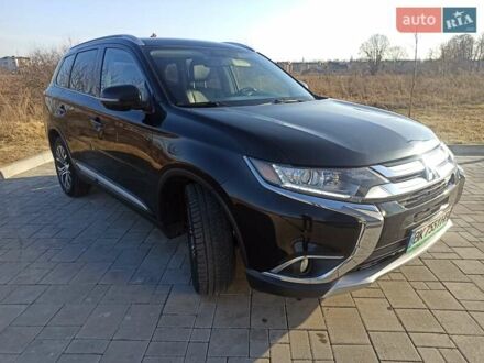 Міцубісі Аутлендер 2016 у Рівному на Automoto.ua Чорний Міцубісі Аутлендер, об'ємом двигуна 2.36 л та пробігом 230 тис. км за 15300 $, фото 1 на Automoto.ua