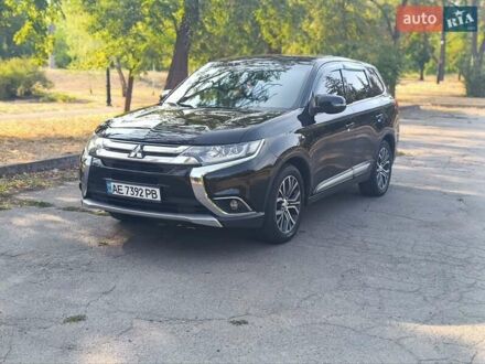 Міцубісі Аутлендер 2017 у Кривому Розі на Automoto.ua Чорний Міцубісі Аутлендер, об'ємом двигуна 2.36 л та пробігом 156 тис. км за 13700 $, фото 1 на Automoto.ua