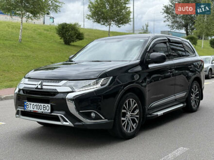 Мицубиси Аутлендер 2017 в Киеве на Automoto.ua Черный Мицубиси Аутлендер, объемом двигателя 2.4 л и пробегом 65 тыс. км за 16900 $, фото 1 на Automoto.ua