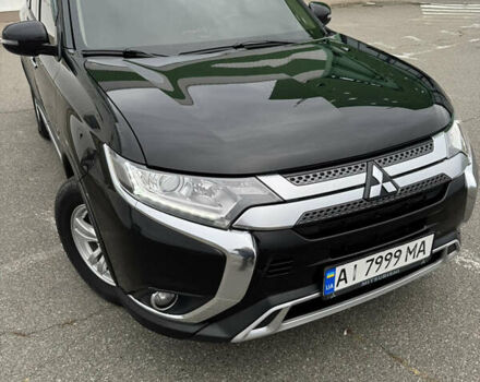 Міцубісі Аутлендер 2018 у Києві на Automoto.ua Чорний Міцубісі Аутлендер, об'ємом двигуна 2 л та пробігом 121 тис. км за 16000 $, фото 1 на Automoto.ua