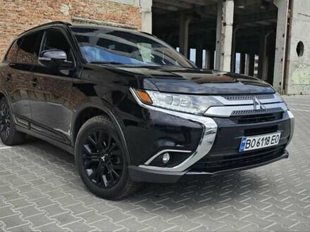 Міцубісі Аутлендер 2018 у Тернополі на Automoto.ua Чорний Міцубісі Аутлендер, об'ємом двигуна 2.4 л та пробігом 81 тис. км за 18200 $, фото 1 на Automoto.ua
