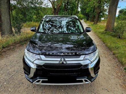 Мицубиси Аутлендер 2018 в Петропавлівська Борщагівка на Automoto.ua Черный Мицубиси Аутлендер, объемом двигателя 0 л и пробегом 65 тыс. км за 10300 $, фото 1 на Automoto.ua