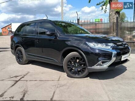 Мицубиси Аутлендер 2018 в Киеве на Automoto.ua Черный Мицубиси Аутлендер, объемом двигателя 2.36 л и пробегом 161 тыс. км за 16490 $, фото 1 на Automoto.ua