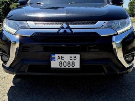 Мицубиси Аутлендер 2019 в Днепре (Днепропетровске) на Automoto.ua Черный Мицубиси Аутлендер, объемом двигателя 2.4 л и пробегом 200 тыс. км за 17500 $, фото 1 на Automoto.ua