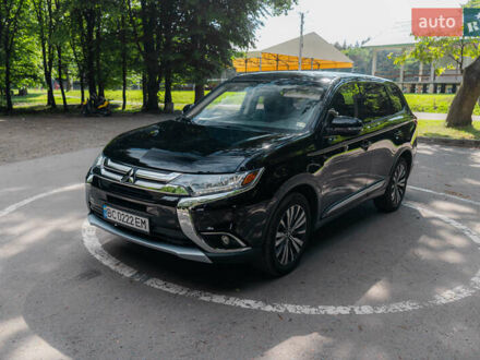 Мицубиси Аутлендер 2019 в Львове на Automoto.ua Черный Мицубиси Аутлендер, объемом двигателя 2.4 л и пробегом 56 тыс. км за 18500 $, фото 1 на Automoto.ua