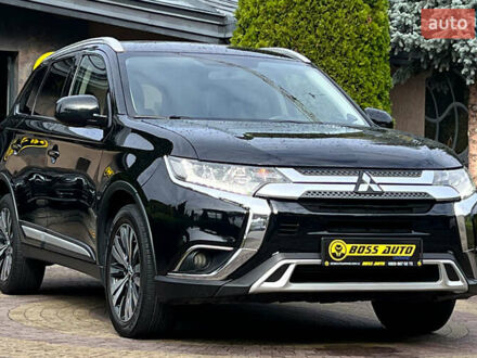Мицубиси Аутлендер 2019 в Львове на Automoto.ua Черный Мицубиси Аутлендер, объемом двигателя 2.36 л и пробегом 97 тыс. км за 17700 $, фото 1 на Automoto.ua