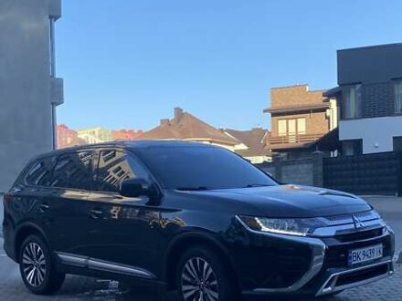 Мицубиси Аутлендер 2020 в Ровно на Automoto.ua Черный Мицубиси Аутлендер, объемом двигателя 2.36 л и пробегом 93 тыс. км за 18300 $, фото 1 на Automoto.ua