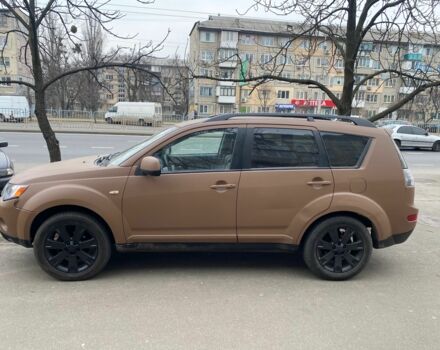 Міцубісі Аутлендер 2007 у Києві на Automoto.ua Коричневий Міцубісі Аутлендер, об'ємом двигуна 2 л та пробігом 272 тис. км за 4000 $, фото 4 на Automoto.ua