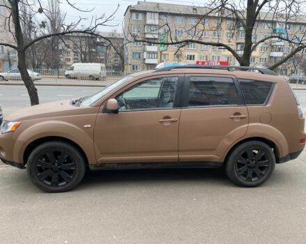 Міцубісі Аутлендер 2007 у Києві на Automoto.ua Коричневий Міцубісі Аутлендер, об'ємом двигуна 2 л та пробігом 272 тис. км за 4000 $, фото 1 на Automoto.ua