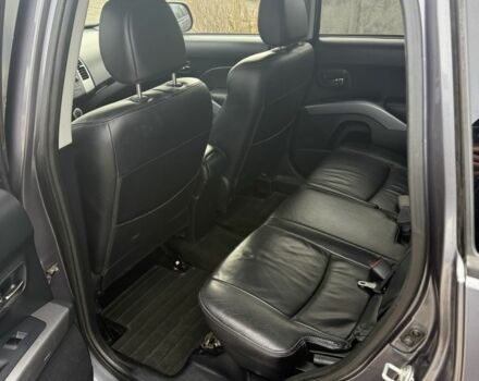 Коричневый Мицубиси Аутлендер, объемом двигателя 0 л и пробегом 300 тыс. км за 4750 $, фото 7 на Automoto.ua