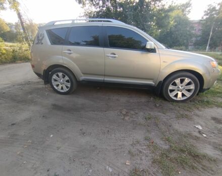 Мицубиси Аутлендер 2009 в Изюме на Automoto.ua Коричневый Мицубиси Аутлендер, объемом двигателя 2 л и пробегом 322 тыс. км за 5100 $, фото 2 на Automoto.ua