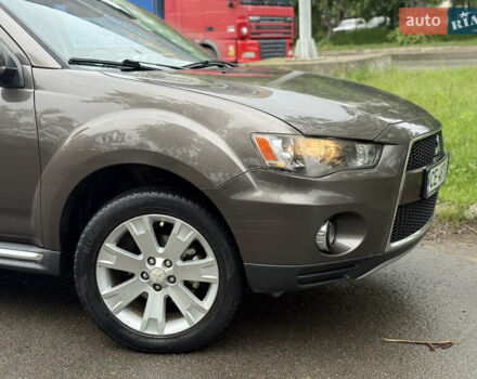 Коричневий Міцубісі Аутлендер, об'ємом двигуна 2.36 л та пробігом 200 тис. км за 9150 $, фото 4 на Automoto.ua