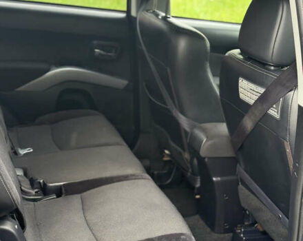 Коричневий Міцубісі Аутлендер, об'ємом двигуна 2.36 л та пробігом 200 тис. км за 9150 $, фото 12 на Automoto.ua