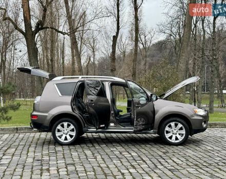 Коричневый Мицубиси Аутлендер, объемом двигателя 2.18 л и пробегом 208 тыс. км за 10555 $, фото 40 на Automoto.ua